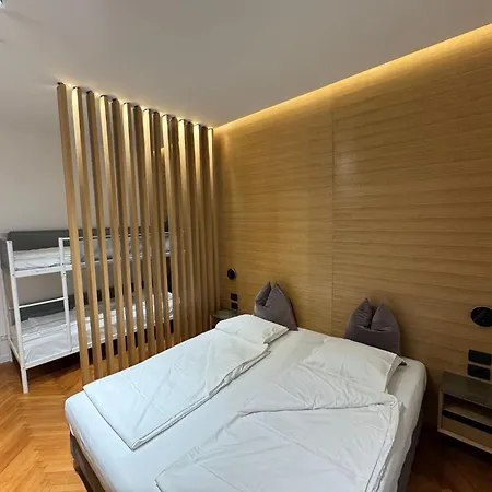 Family Boreas * Τεργέστη